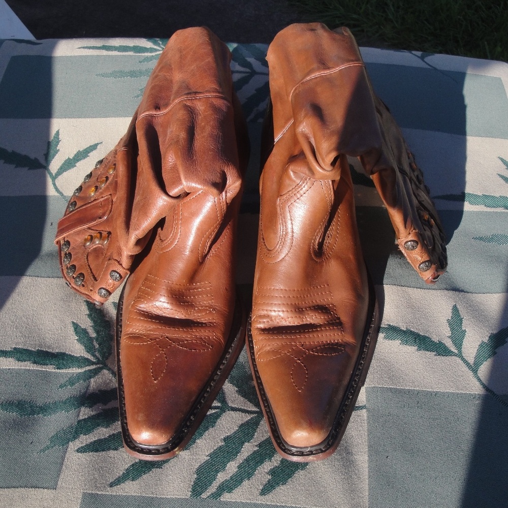 Shyann Leather Cowgirl boots with studs S 7